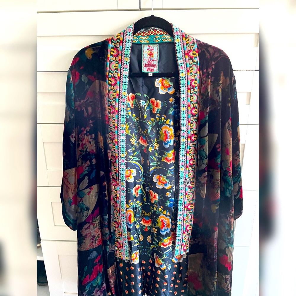 Kimono Excellent condition worn few times only.